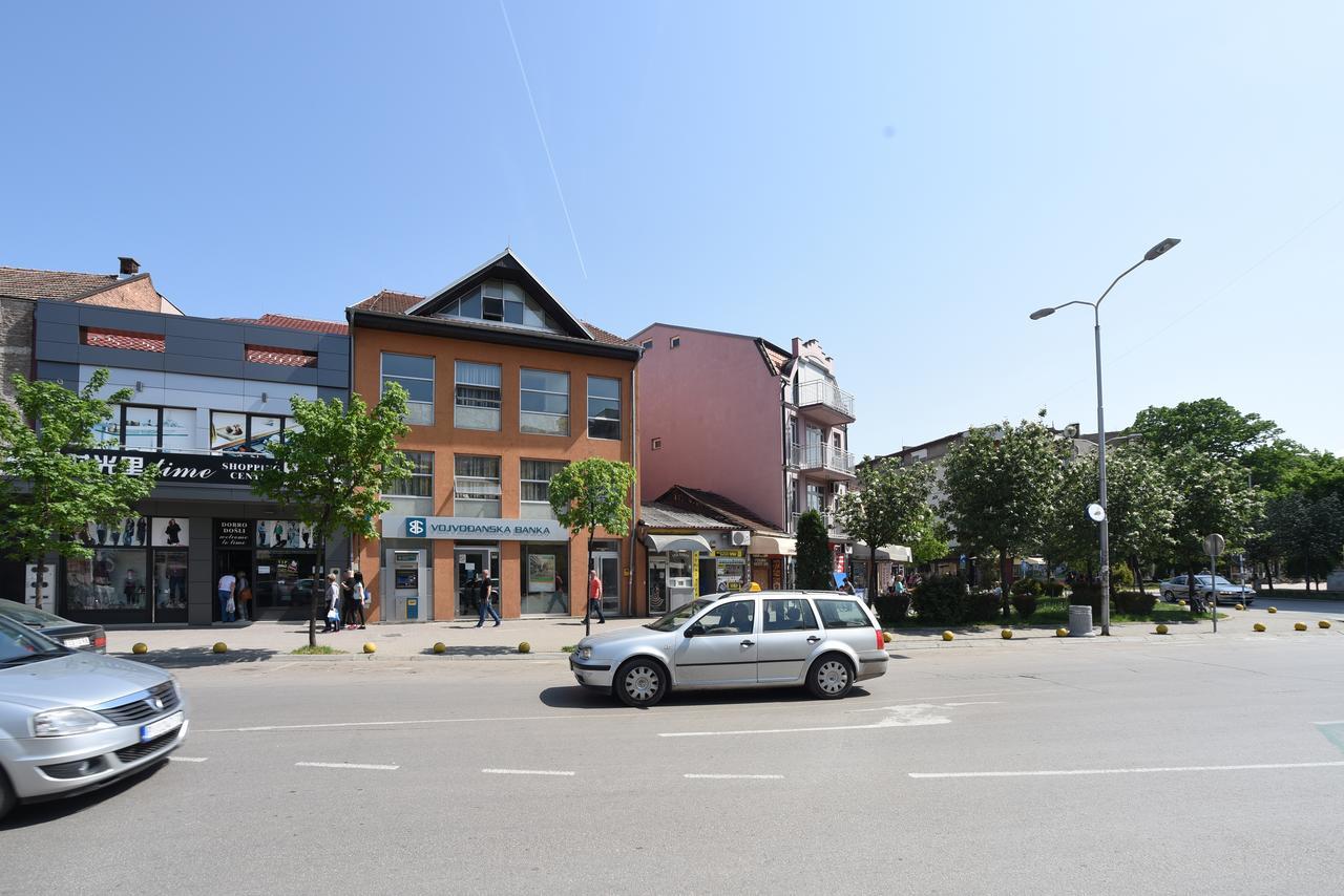 City Center Apartments Pirot Exterior photo